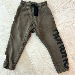 Nununu kids 3/4 yo army green sweatpant